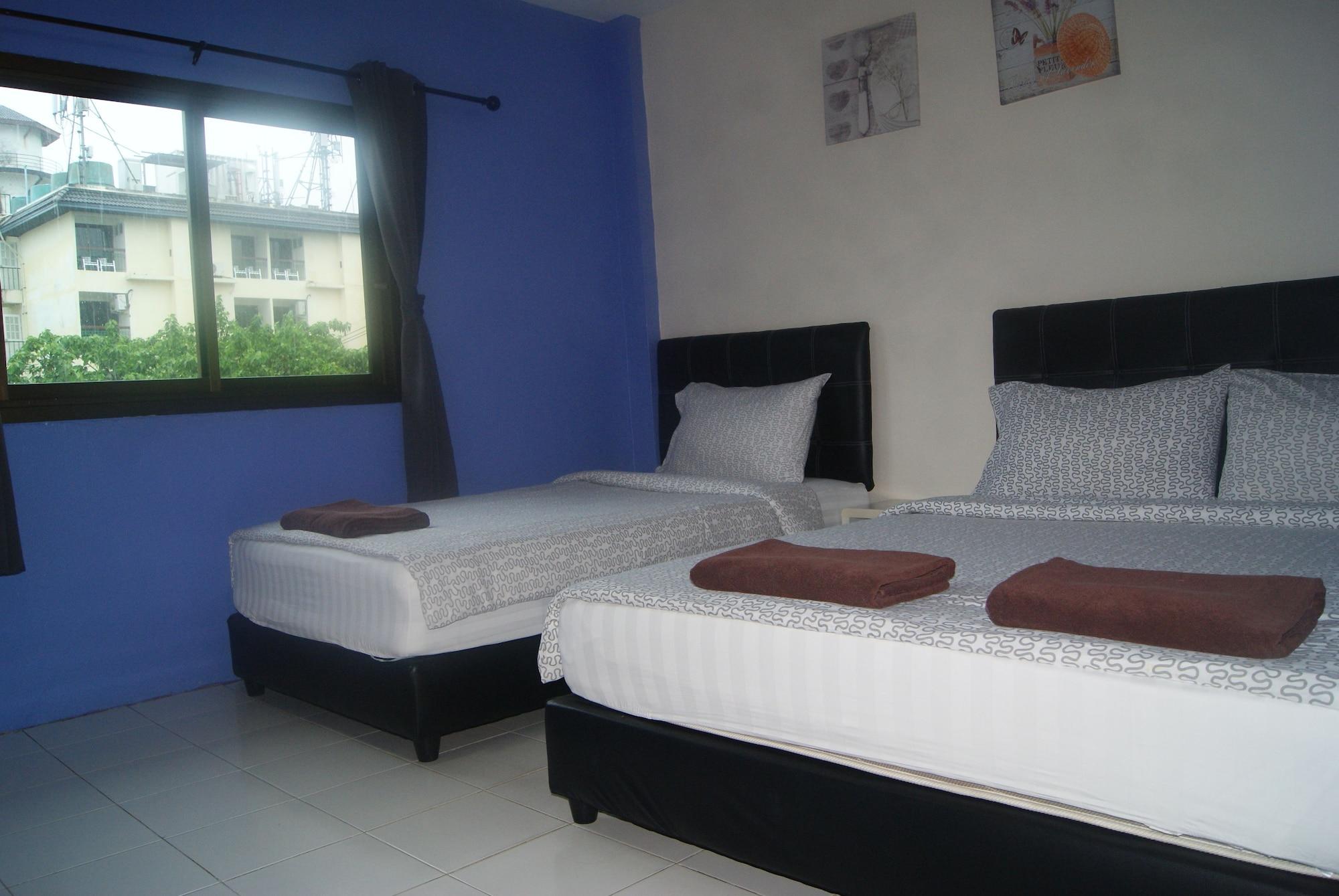 Pineapple Guesthouse Karon Buitenkant foto