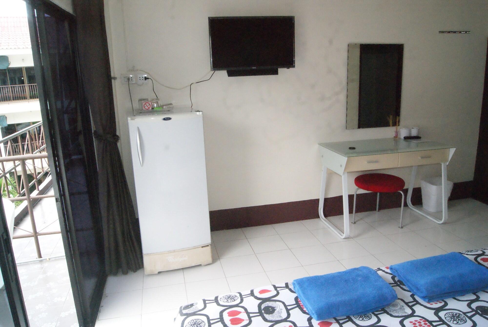 Pineapple Guesthouse Karon Buitenkant foto