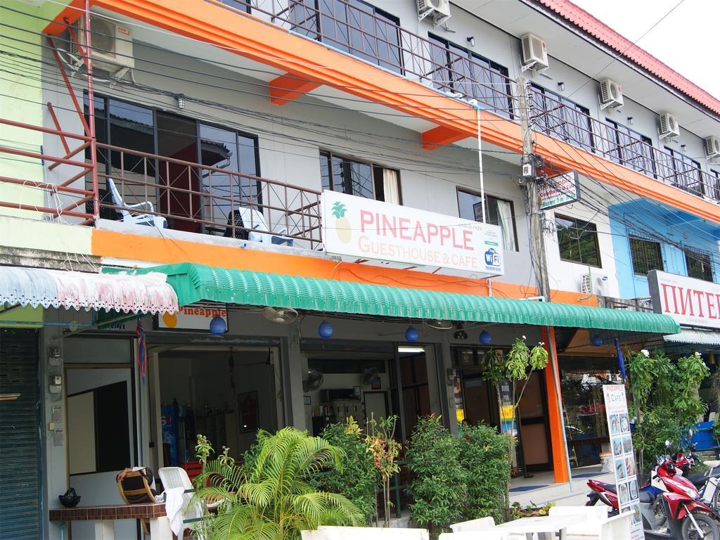 Pineapple Guesthouse Karon Buitenkant foto