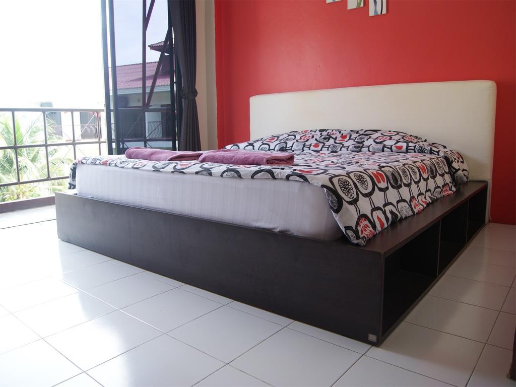 Pineapple Guesthouse Karon Kamer foto