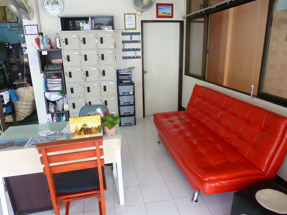 Pineapple Guesthouse Karon Buitenkant foto